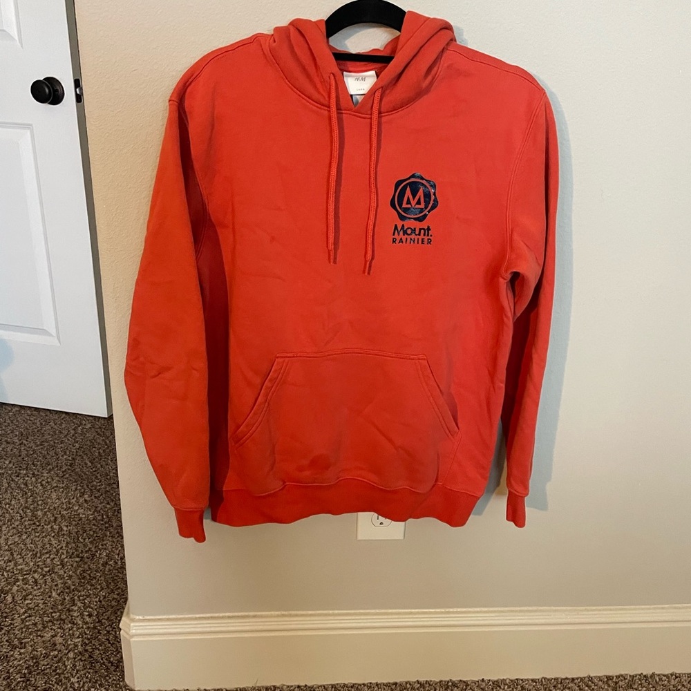 H&M Mount Rainer hoodie - Picture 2 of 11